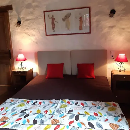 Ty'galis Guest house